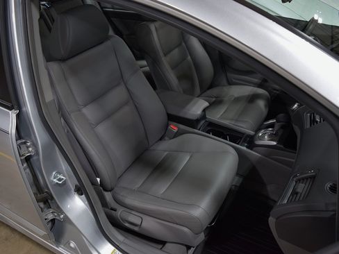 Used 2010 Honda Civic EX-L image 22