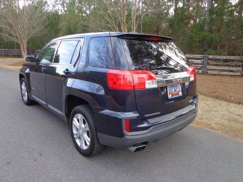 Used 2017 GMC Terrain SLE image 3