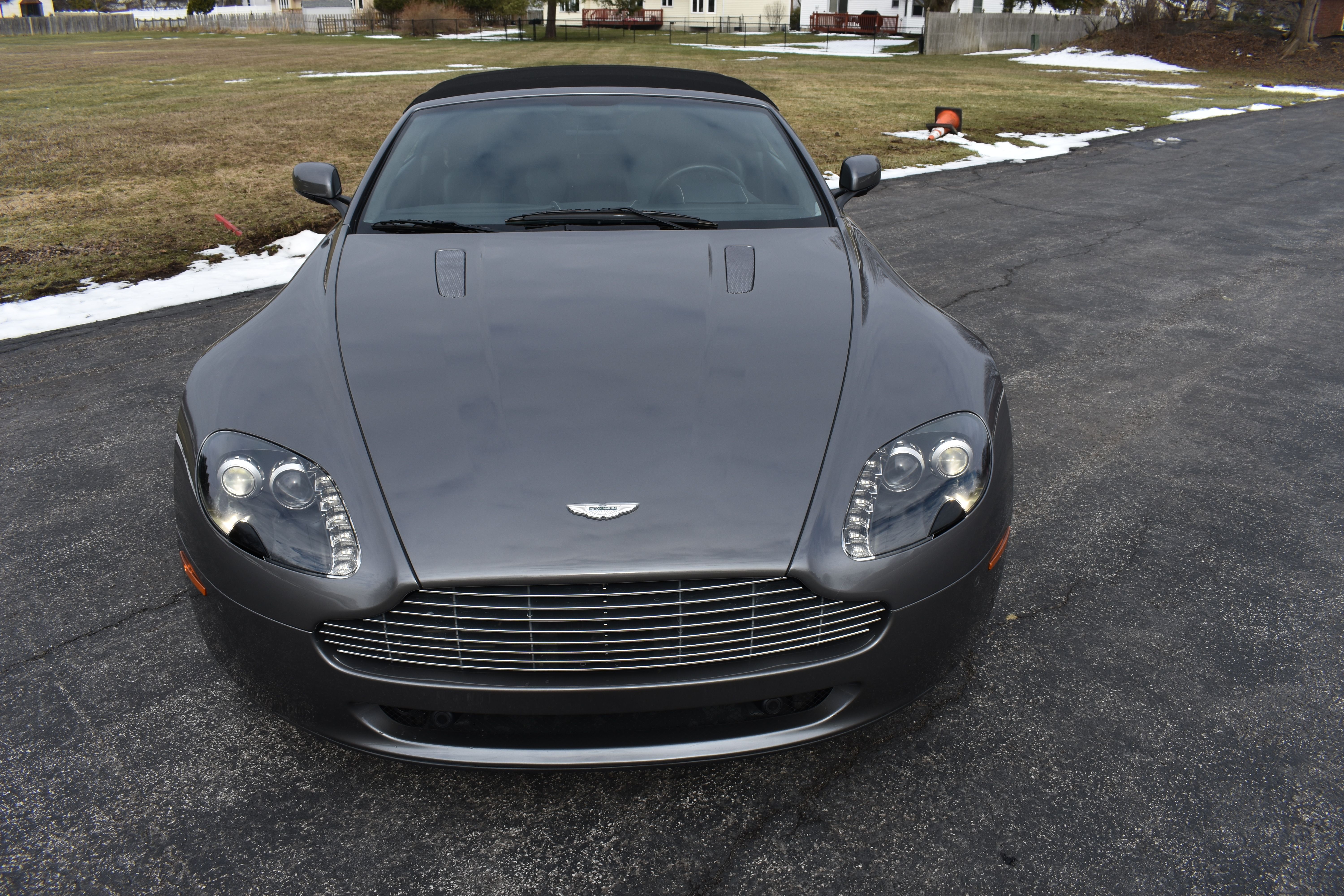 Used 2009 Aston Martin V8 Vantage Roadster RWD image 18