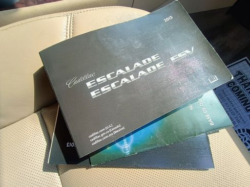 Used 2013 Cadillac Escalade Premium Luxury Platinum image 20