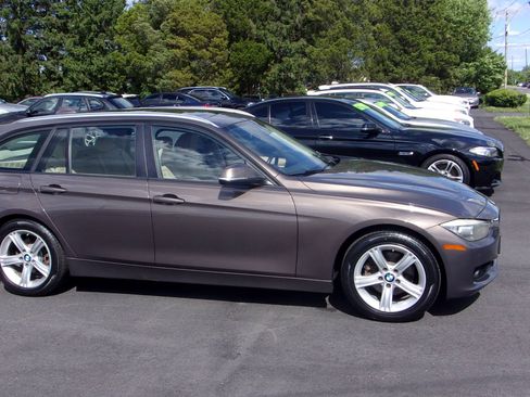 Used 2014 BMW 328i xDrive Wagon AWD/4WD image 4