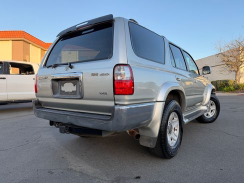 Used 2002 Toyota 4Runner SR5 image 8