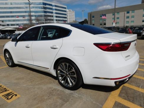 Used 2019 Kia Cadenza Technology image 5