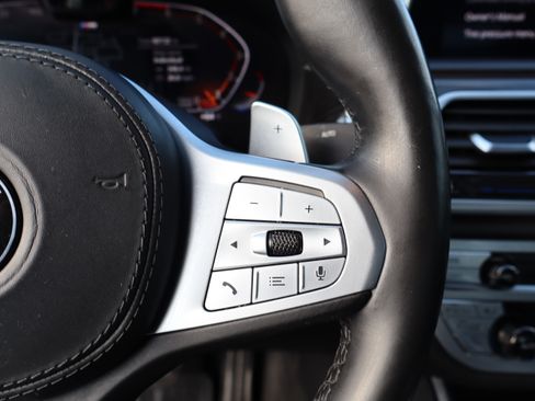 Used 2021 BMW 750i xDrive image 26