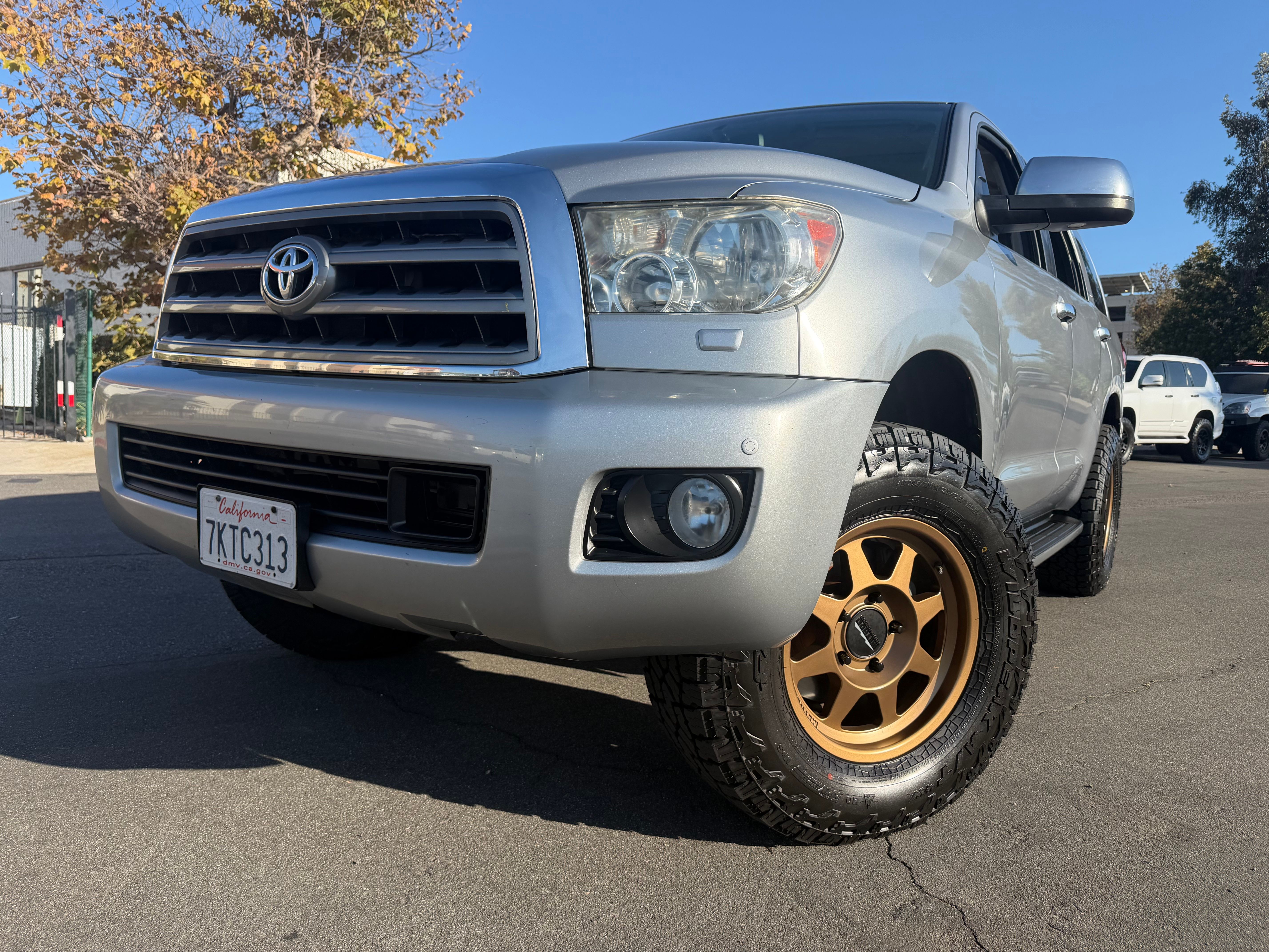 Used 2015 Toyota Sequoia Platinum AWD/4WD image 6