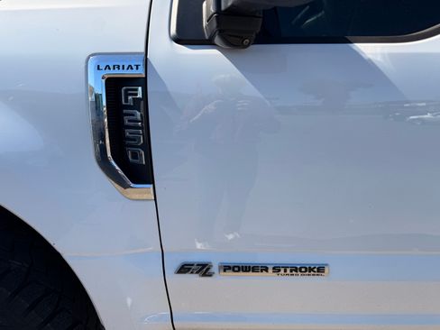 Used 2022 Ford F250 Super Duty Platinum image 13