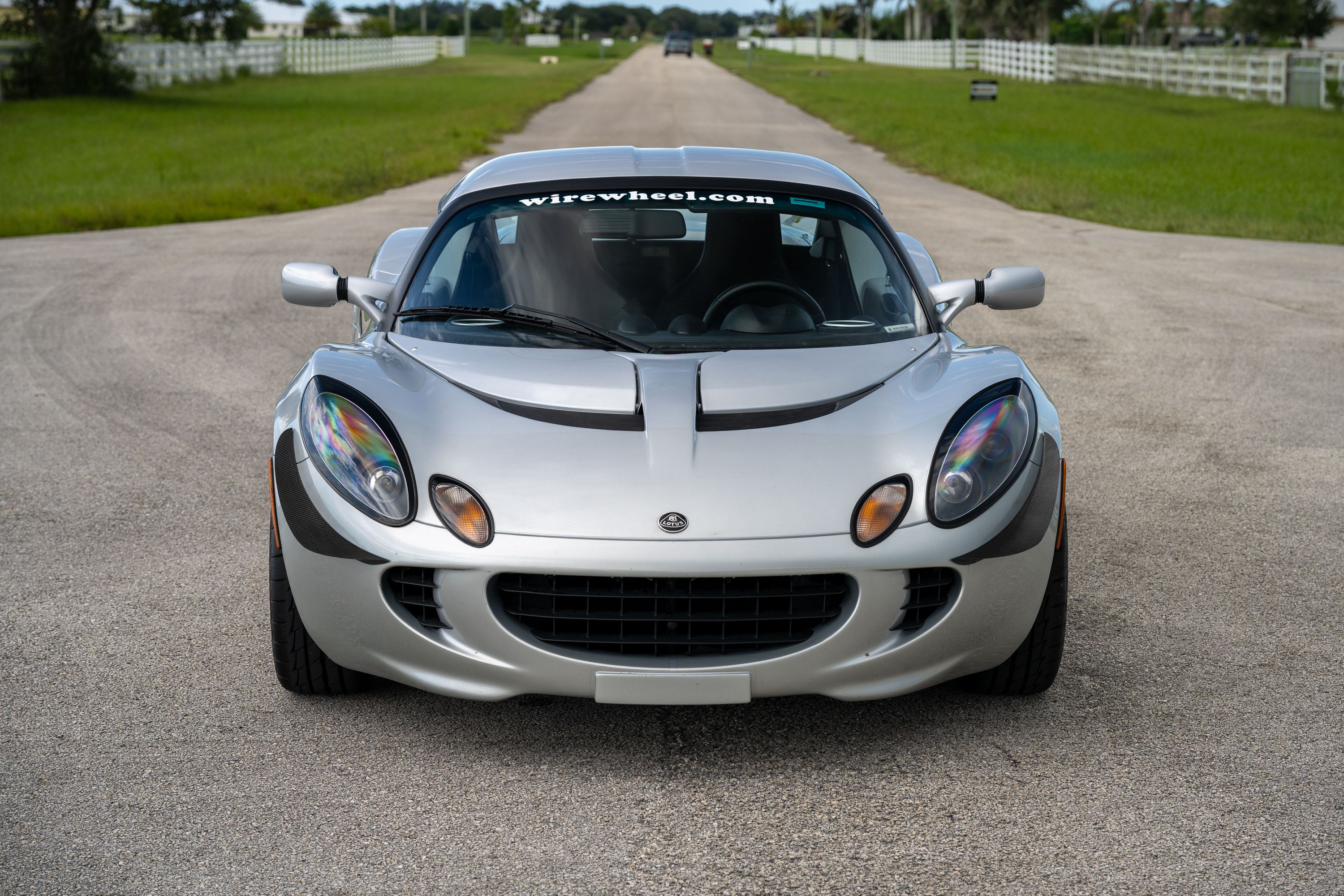 Used 2005 Lotus Elise w/ Touring Package RWD image 2