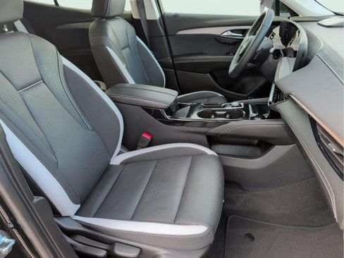 Used 2025 Buick Envision Sport Touring image 17