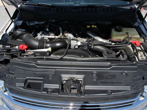 Used 2019 Ford F250 4x4 Crew Cab Super Duty image 12