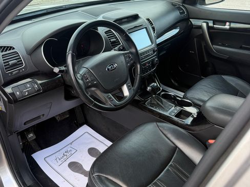 Used 2015 Kia Sorento EX image 9