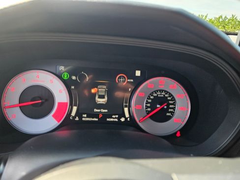 Used 2022 Acura TLX image 11