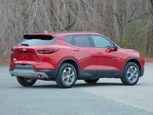 Used 2024 Chevrolet Blazer LT image 7