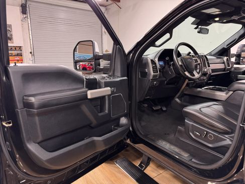 Used 2021 Ford F250 Platinum image 11