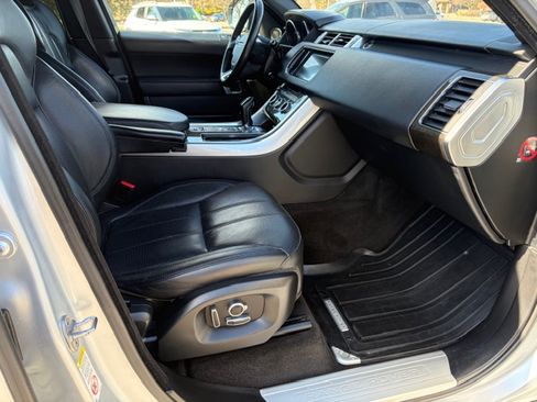Used 2016 Land Rover Range Rover Sport HSE image 7
