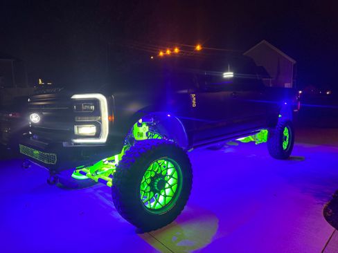 Used 2025 Ford F350 Platinum image 43