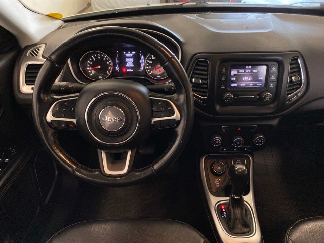 Used 2018 Jeep Compass Latitude AWD/4WD image 12
