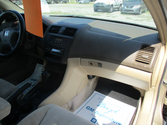 Used 2003 Honda Accord LX Sedan image 21