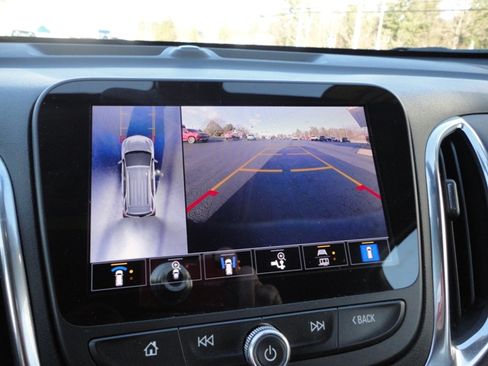 Used 2024 Chevrolet Equinox LT image 17