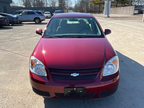 Used 2007 Chevrolet Cobalt LT image 2