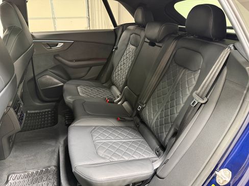Used 2023 Audi SQ8 Prestige AWD/4WD image 30