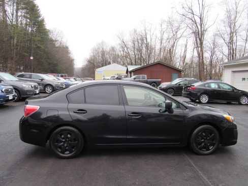 Used 2013 Subaru Impreza 2.0i Premium image 11
