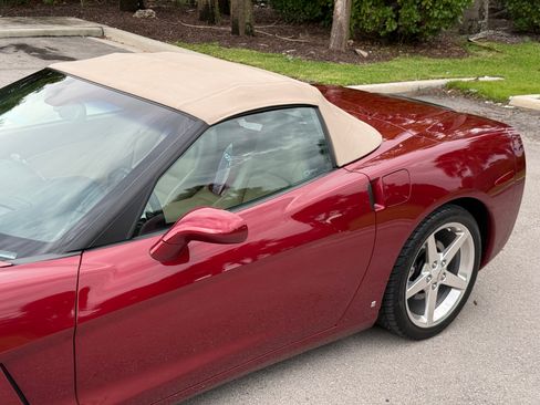 Used 2006 Chevrolet Corvette Convertible RWD image 37