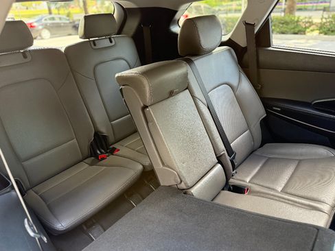Used 2015 Hyundai Santa Fe GLS image 15