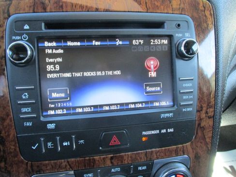 Used 2013 Chevrolet Traverse LT image 40