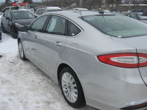 Used 2013 Ford Fusion Energi SE image 6