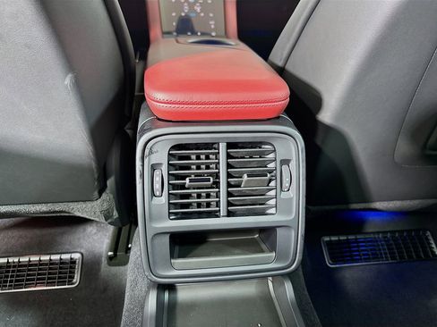 New 2026 Porsche Taycan 4S image 27