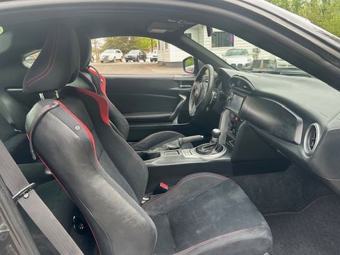 Used 2013 Scion FR-S image 19