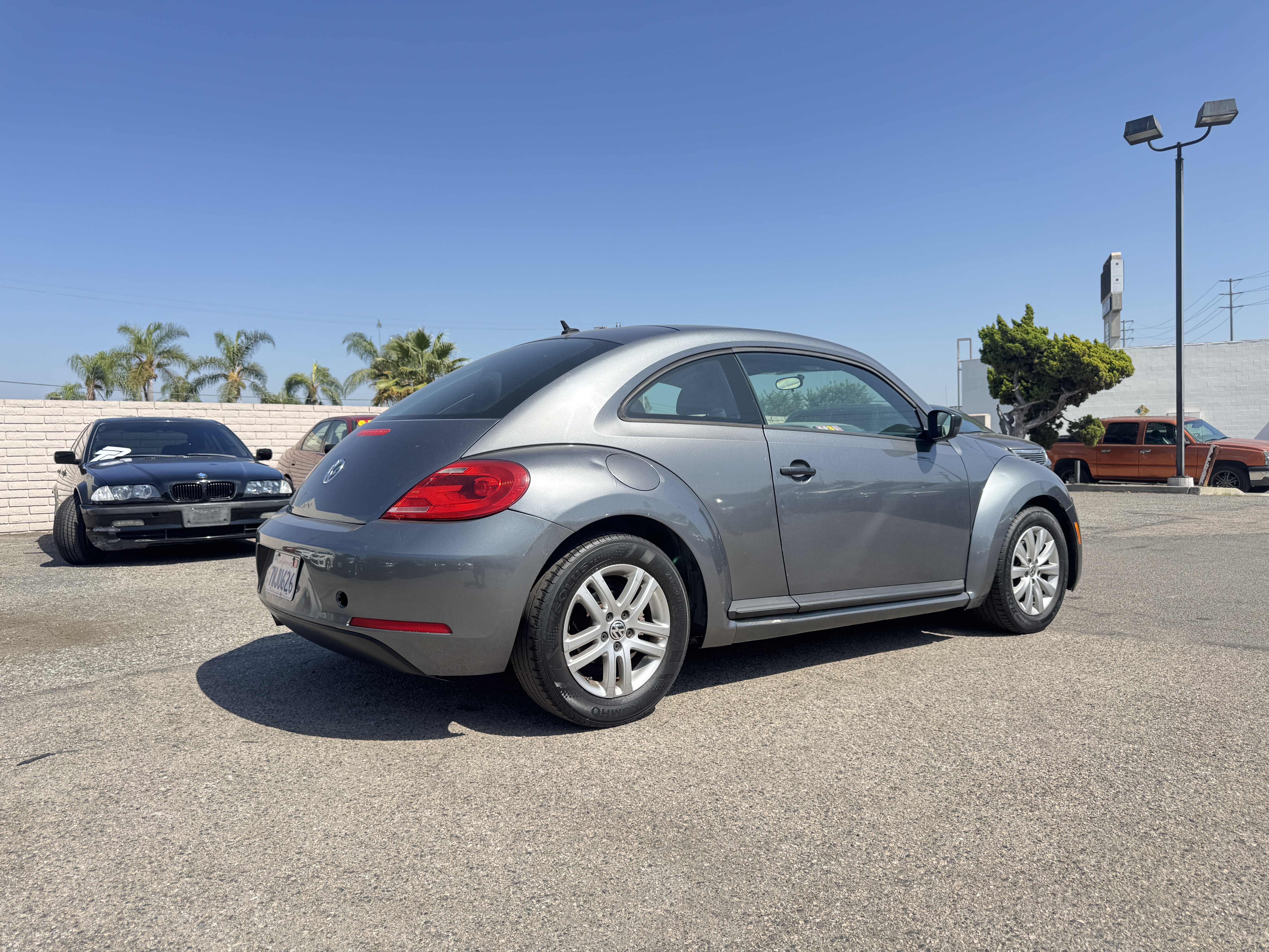 Used 2014 Volkswagen Beetle Coupe FWD image 9