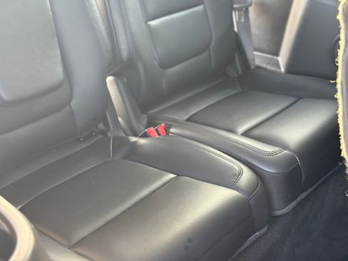 Used 2015 Ford Explorer XLT image 8