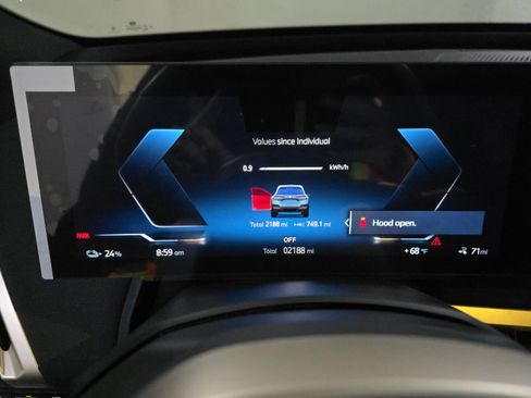 Used 2025 BMW iX xDrive50 image 12