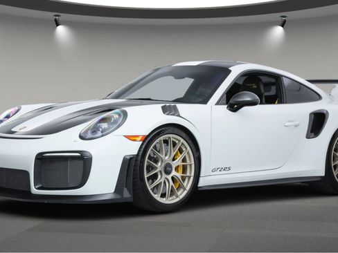 Used 2018 Porsche 911 GT2 RS image 1