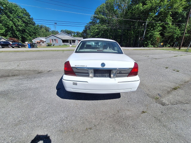 Used 2010 Mercury Grand Marquis LS RWD image 5