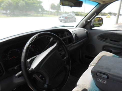 Used 2001 Dodge Ram 1500 Truck 2WD Club Cab image 13