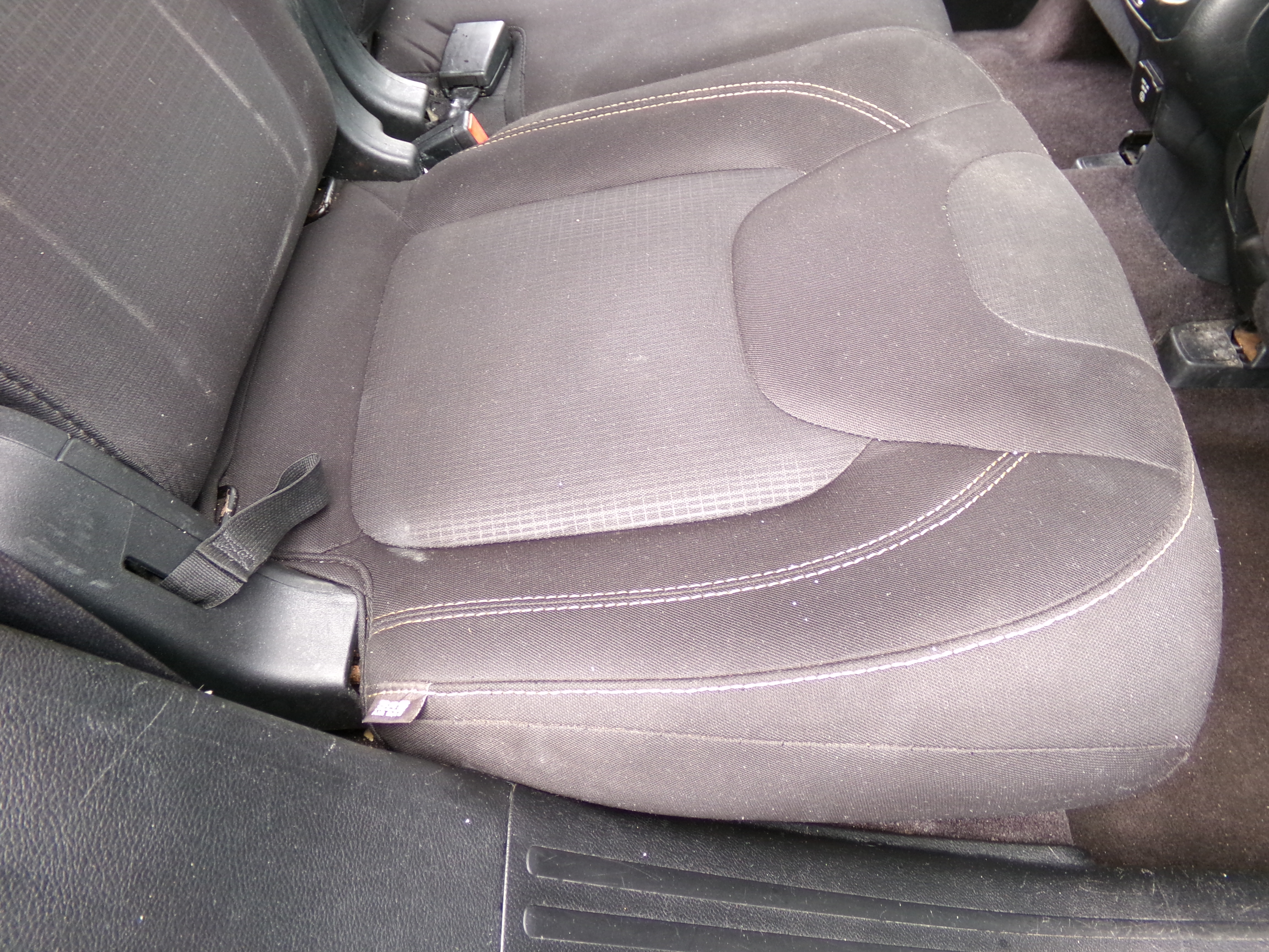 Used 2016 Jeep Cherokee 4WD Latitude image 11