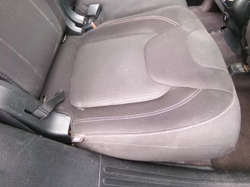 Used 2016 Jeep Cherokee 4WD Latitude image 11