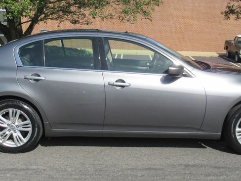 Used 2011 INFINITI G25 image 5