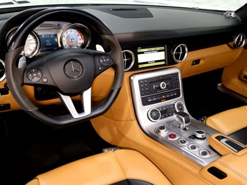 Used 2012 Mercedes-Benz SLS AMG image 26