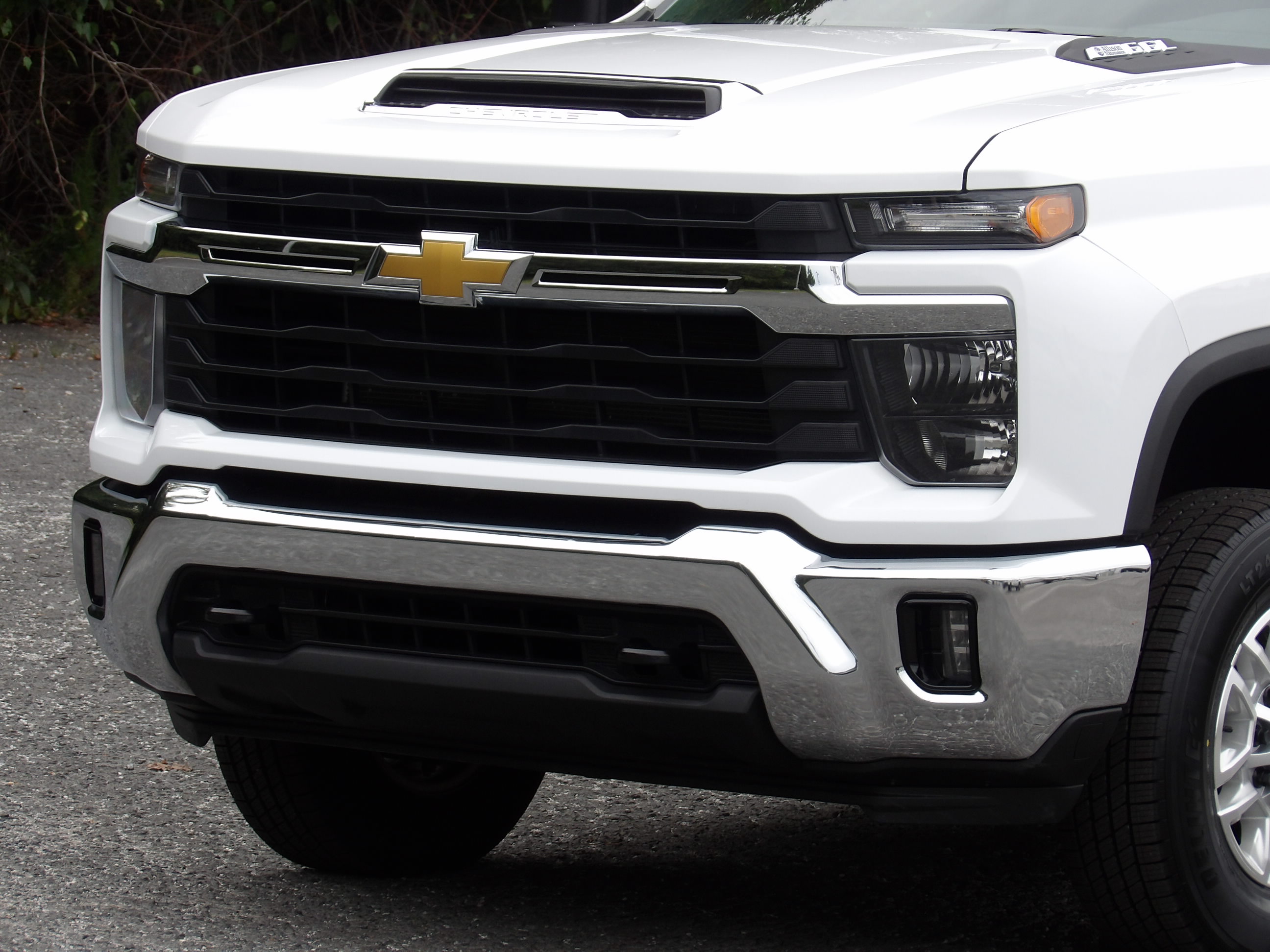 Used 2025 Chevrolet Silverado 2500 4x4 Crew Cab LT image 9
