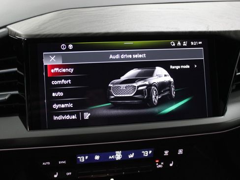 Used 2025 Audi Q4 e-tron Premium image 26