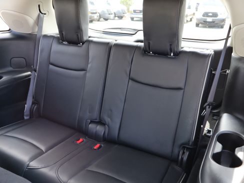 Used 2018 INFINITI QX60 w/ Premium Plus & Theater Pkgs AWD/4WD image 14