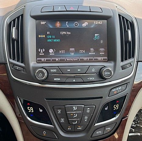 Used 2016 Buick Regal Leather FWD image 6