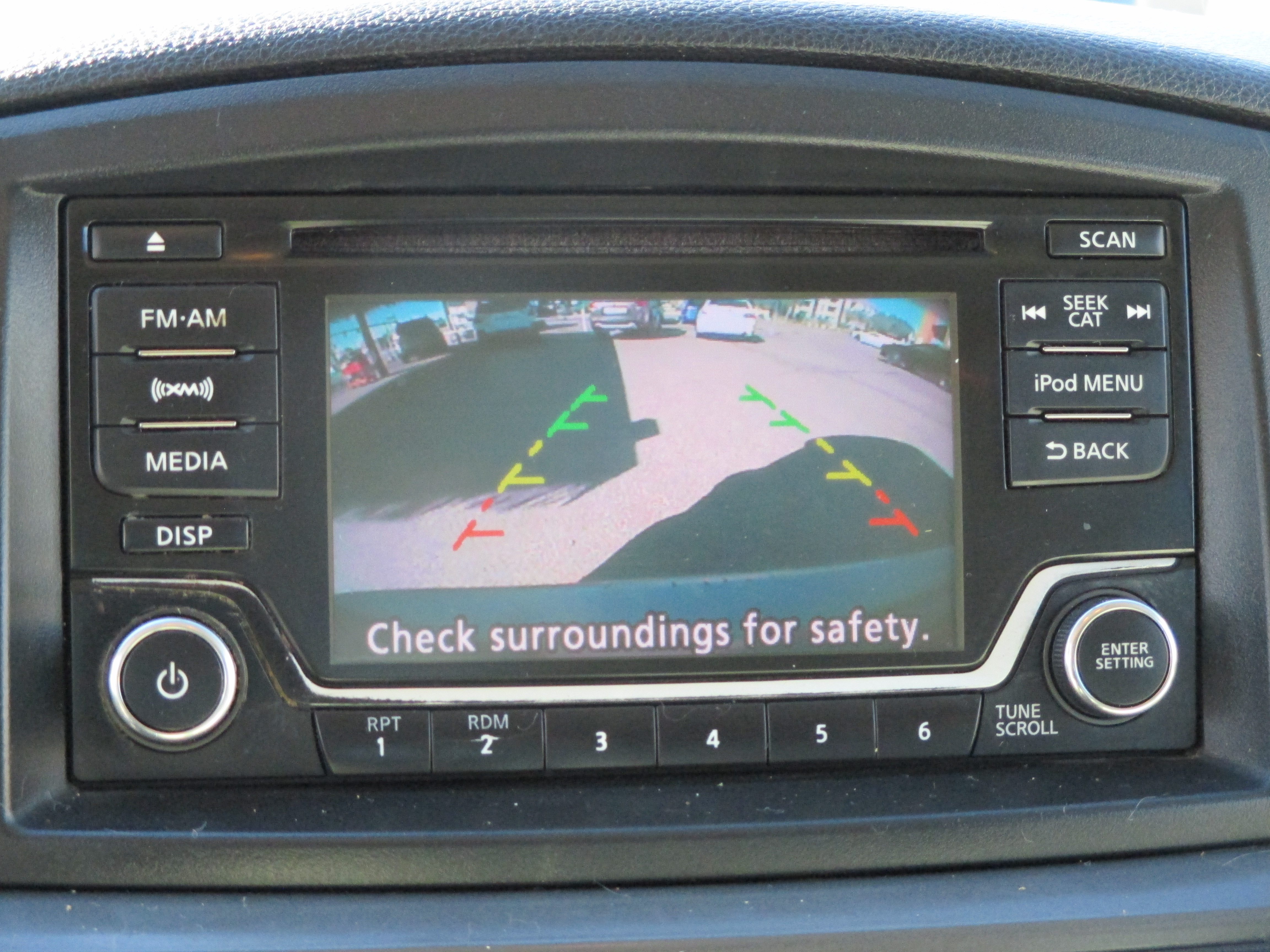 Used 2016 Nissan Quest SV Minivan 4D FWD image 3