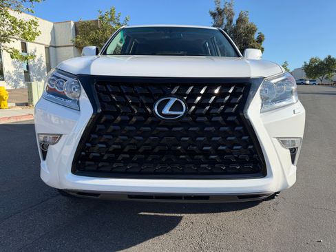 Used 2017 Lexus GX 460 Premium image 5
