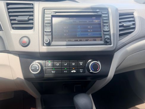 Used 2012 Honda Civic Natural Gas Sedan image 11