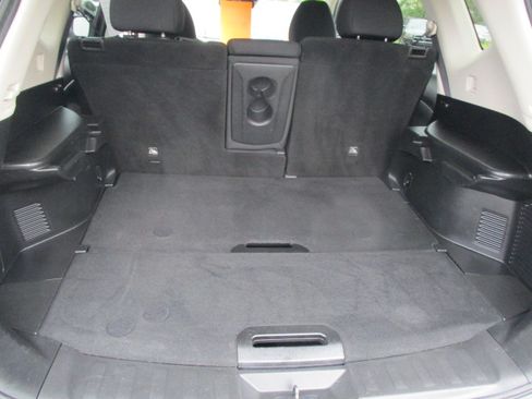 Used 2020 Nissan Rogue FWD SV 2.5L 4-Cyl SUV image 64