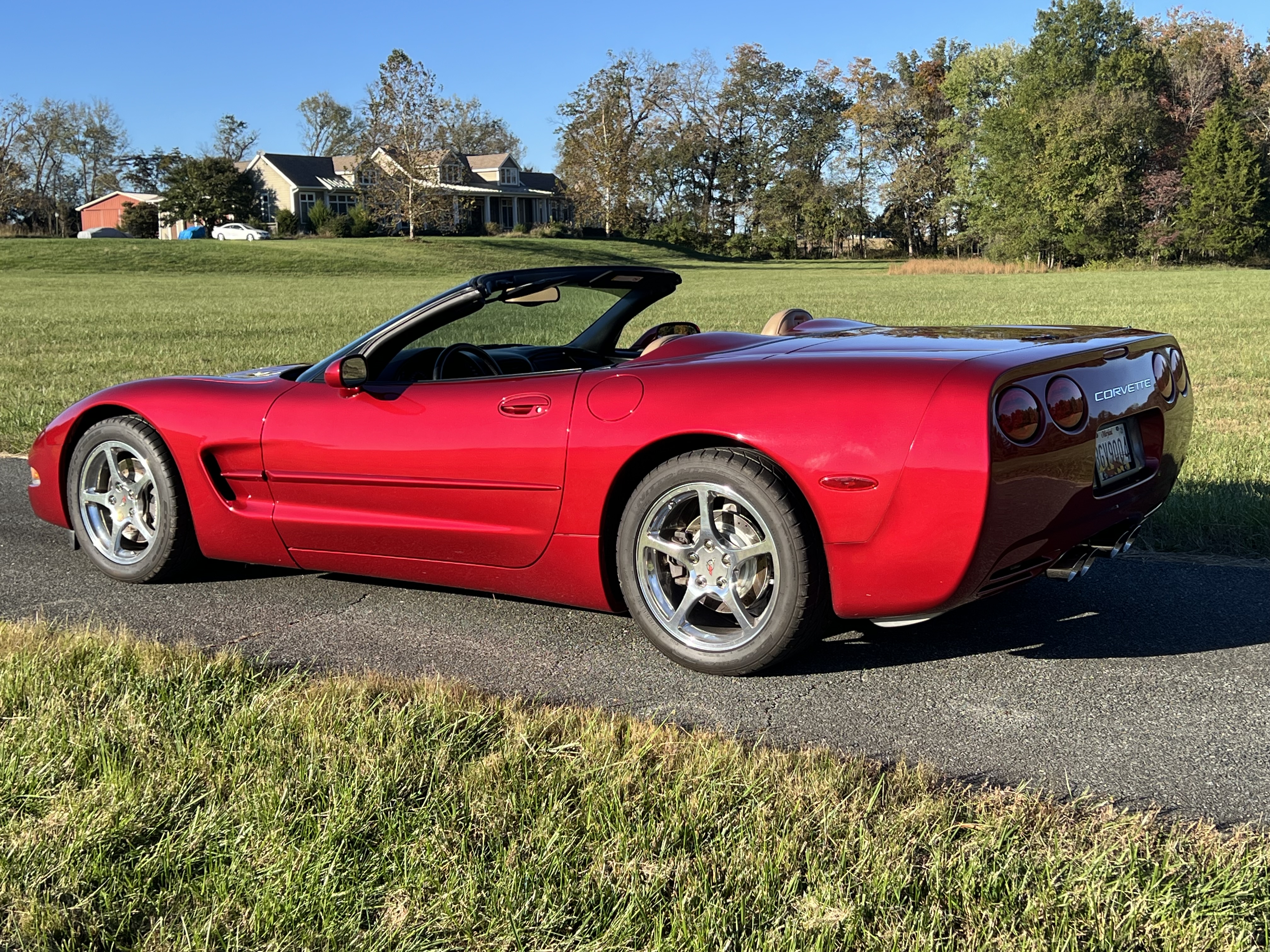 Used 2001 Chevrolet Corvette Convertible RWD image 3